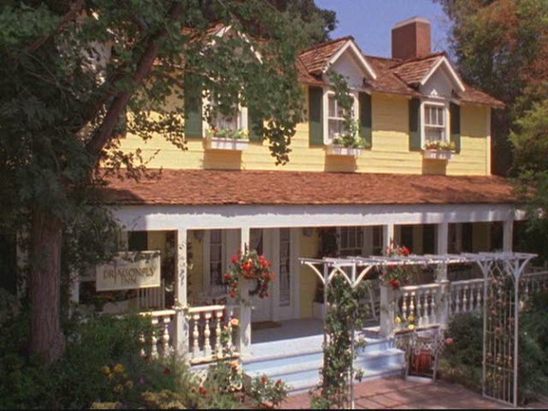 Dragonfly Inn Gilmore Girls