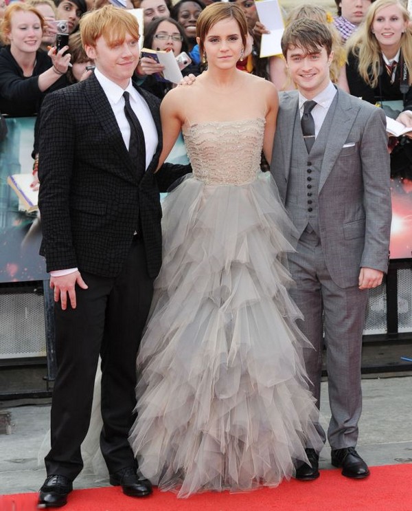 Emma Watson in Oscar de la Renta at the Harry Potter Premier