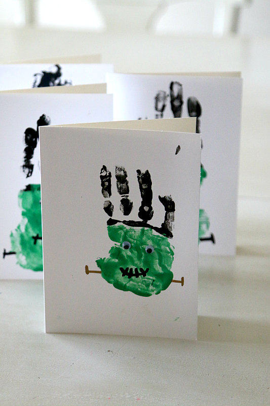 Frankenstein Handprint Craft from MomDot.com