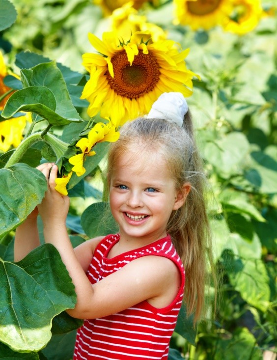 child in the garden